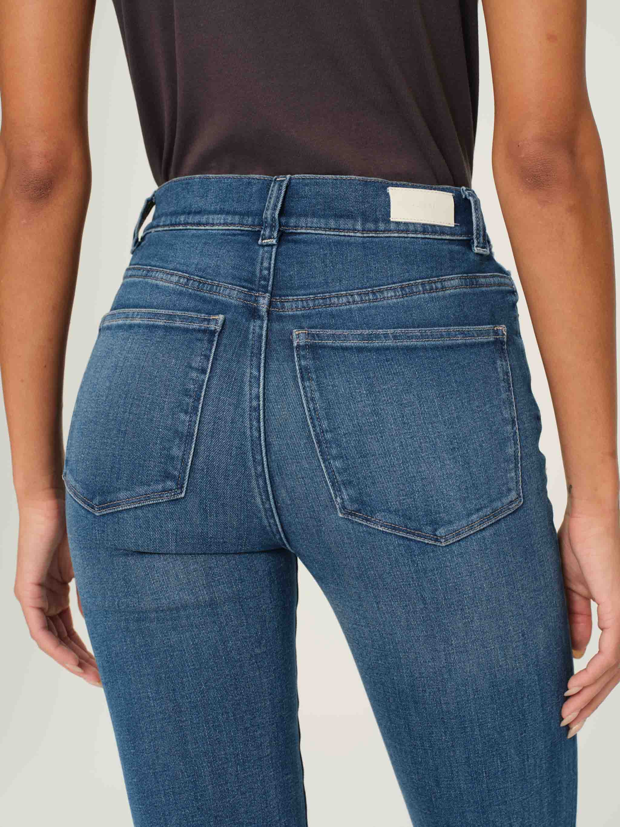 Halle Straight High Rise Instasculpt™ 29" Jeans