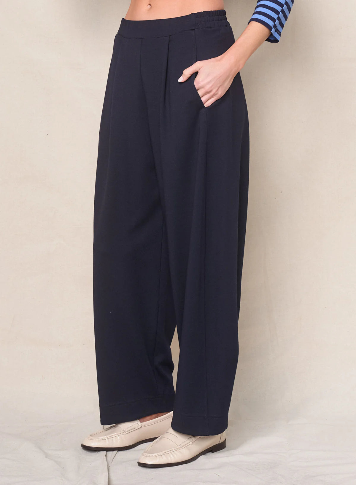 Luxe Ponte Barrel Trouser