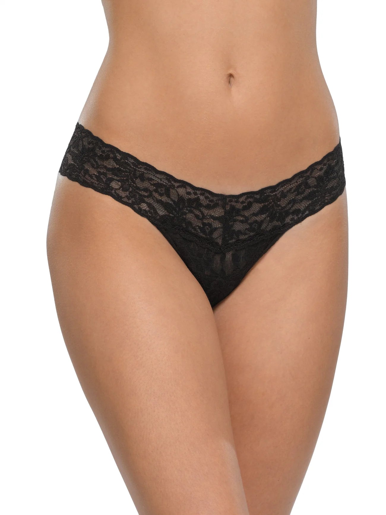 Signature Lace Low Rise Thong - Black