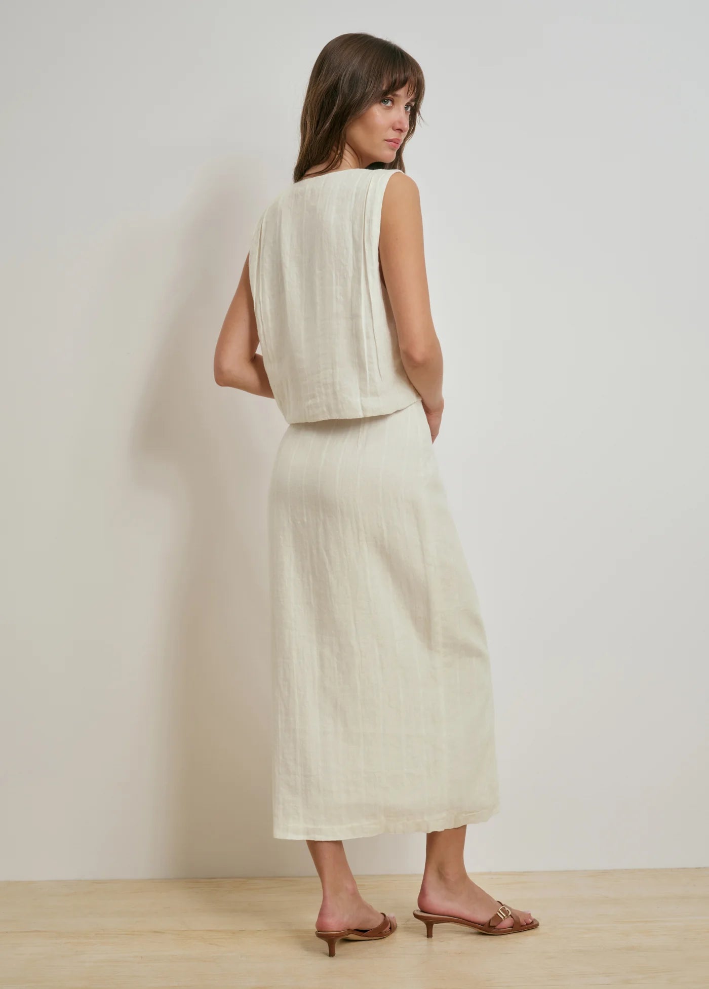 The Invisible String Top