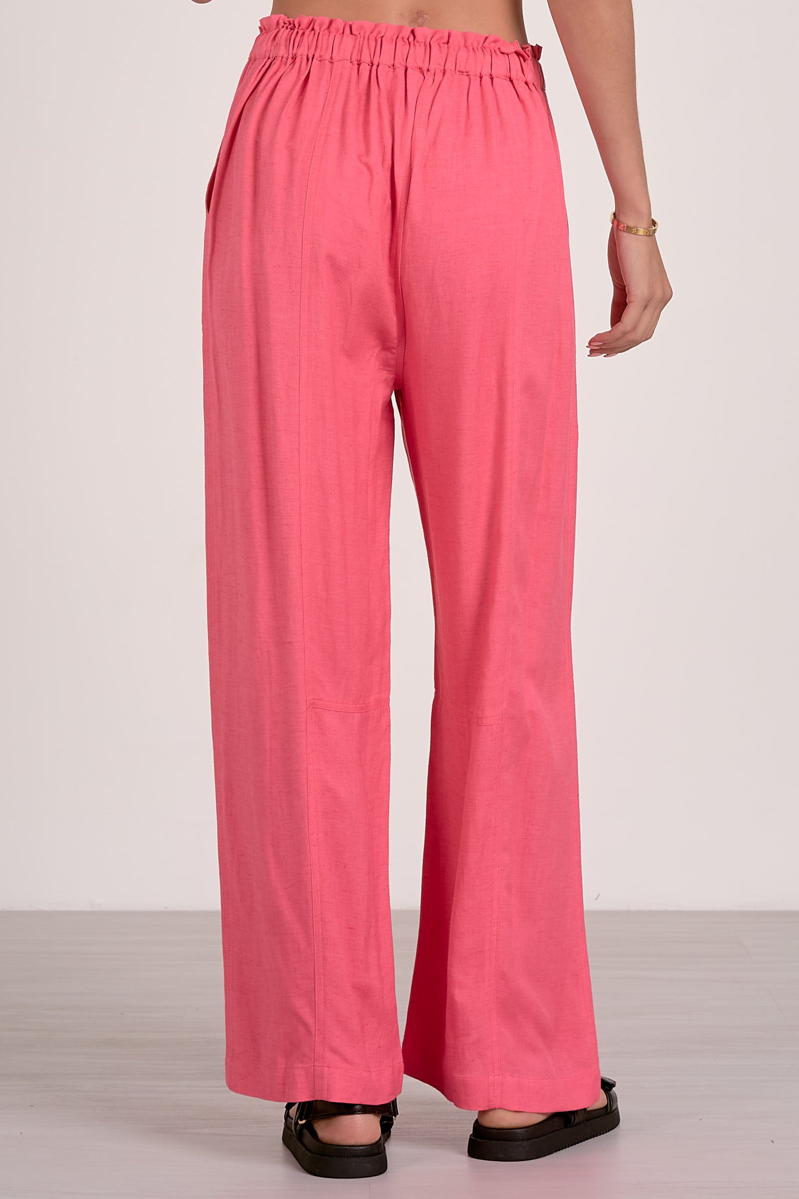 Izzy Pant