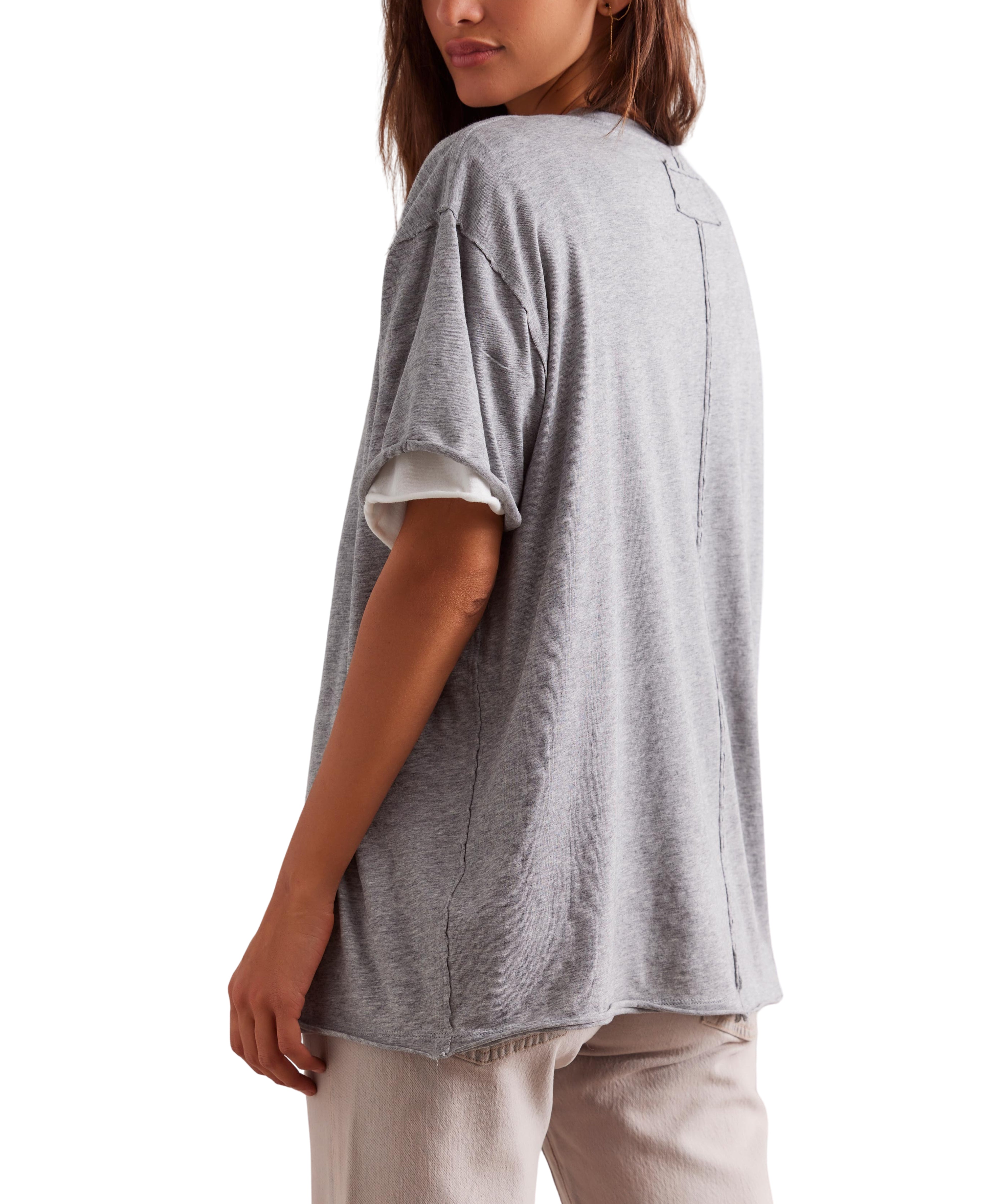 Nina Tee