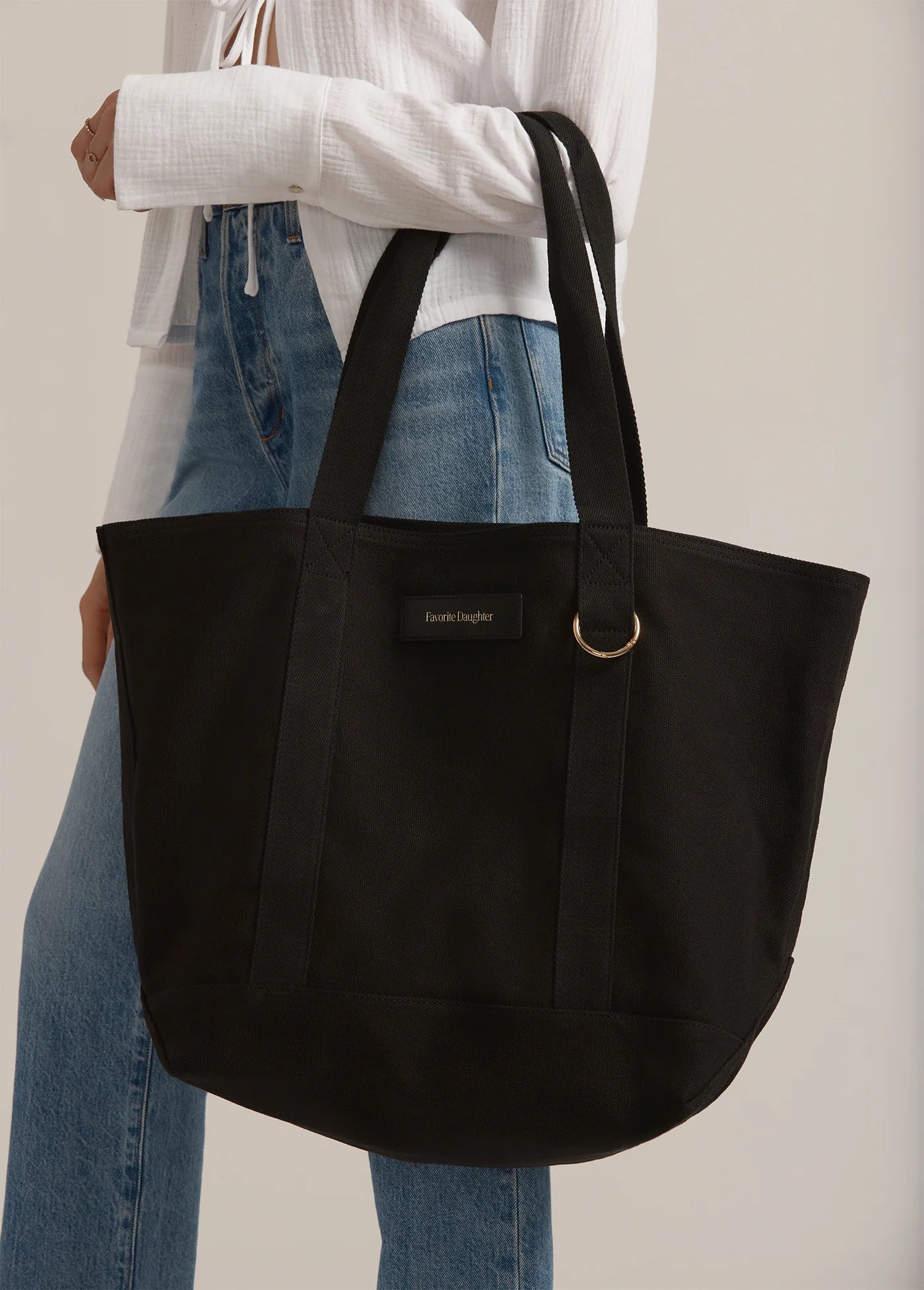 The Travel Tote